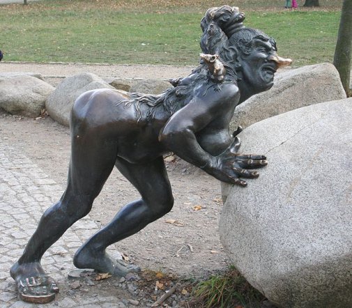 [billede: hekseskulptur på 'Hexentanzplatz' i Thale]