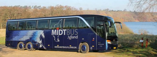 [billede: blå bus fra firmaet Midtbus Jylland A/S]